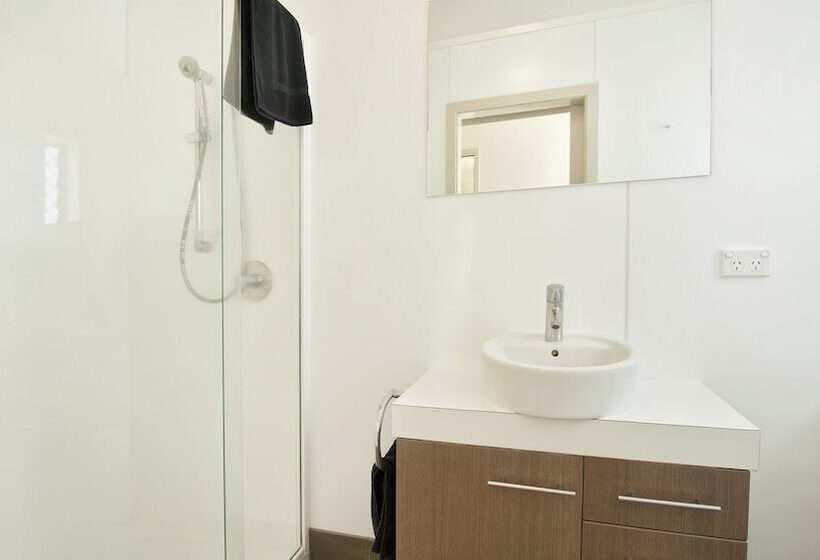 בית מלון כפרי Hananui Lodge And Apartments