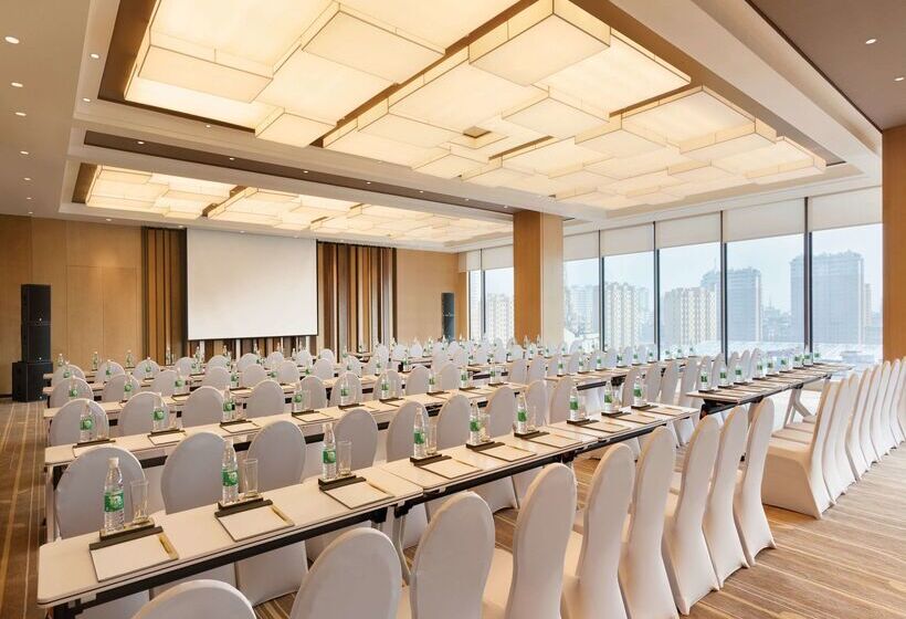 בית מלון כפרי Hilton Garden Inn Dandong