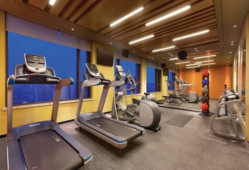 فندق Hilton Garden Inn Dandong