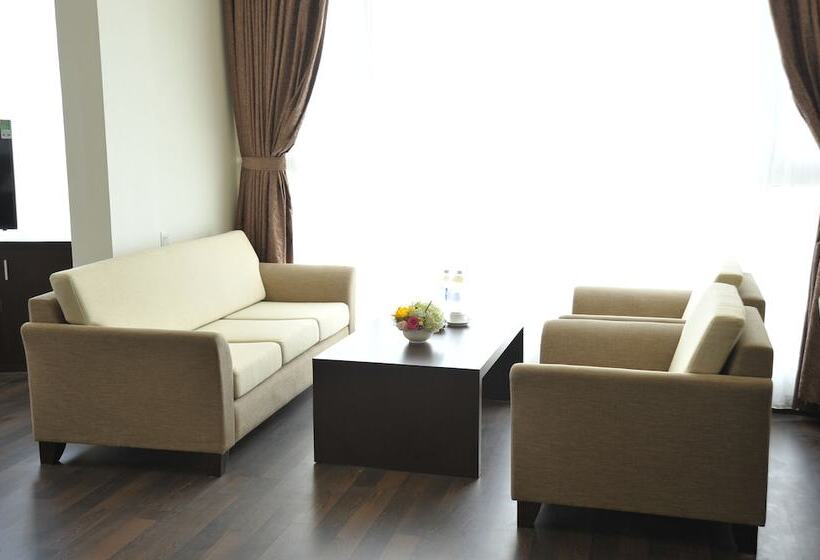 هتل International