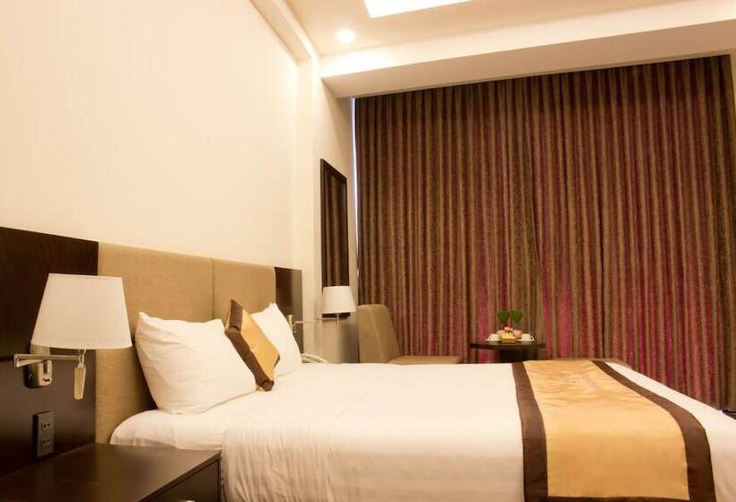 هتل International