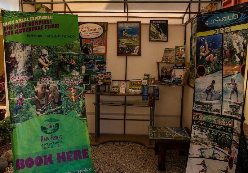 בית מלון כפרי Jaco Laguna Resort & Beach Club