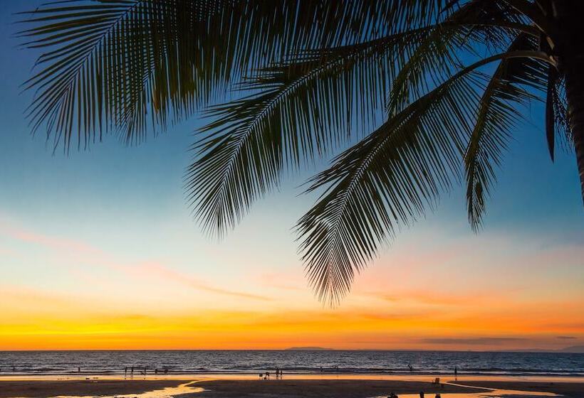 בית מלון כפרי Jaco Laguna Resort & Beach Club