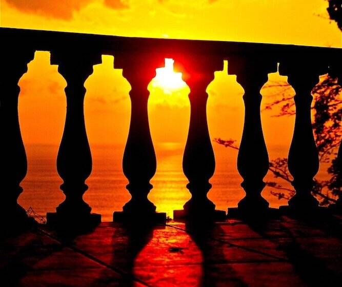 בית מלון כפרי Jaco Laguna Resort & Beach Club