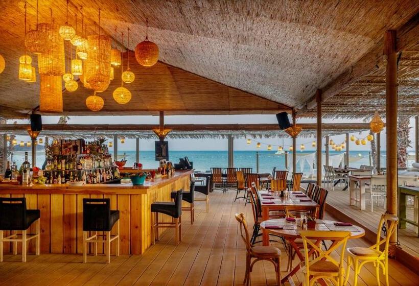 فندق Alaçatı Beach Resort