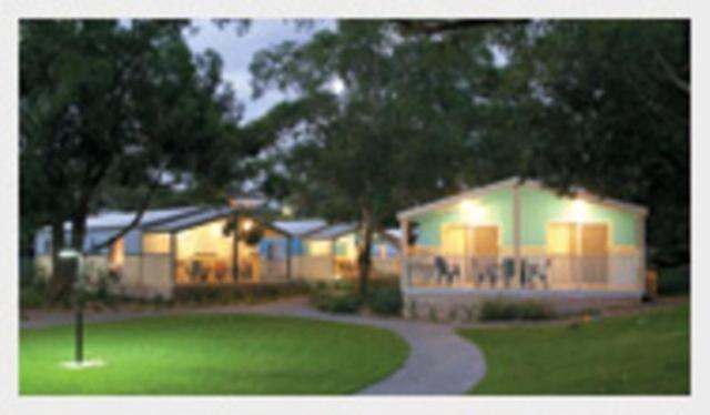 בית מלון כפרי Kendalls Beach Holiday Park