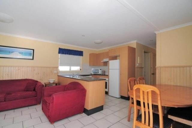 בית מלון כפרי Kendalls Beach Holiday Park