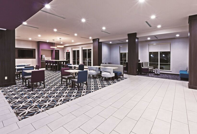 فندق La Quinta By Wyndham Claremore