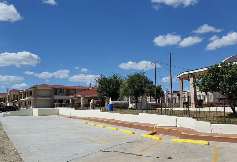 ホテル Lakeview Inn & Suites