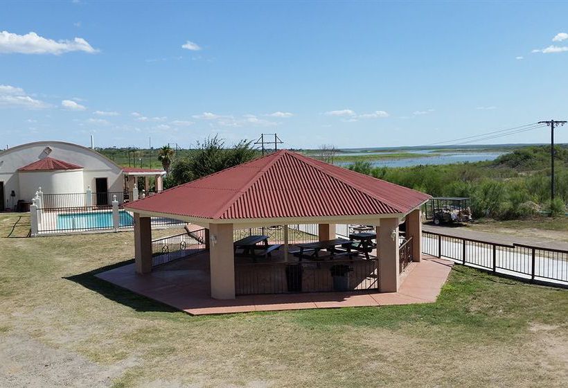 酒店 Lakeview Inn & Suites