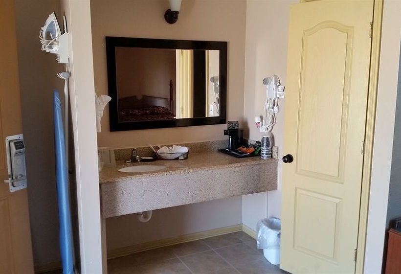 ホテル Lakeview Inn & Suites