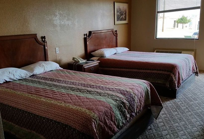 Отель Lakeview Inn & Suites