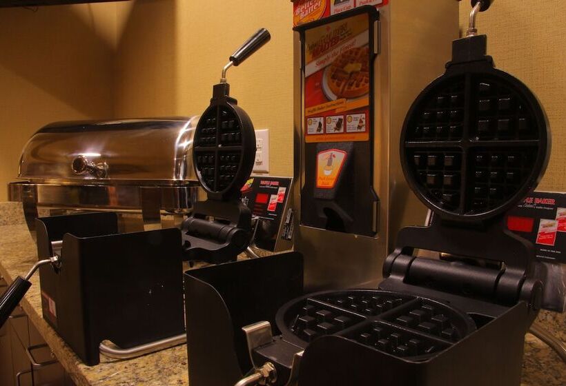 فندق Little Missouri Inn & Suites New Town