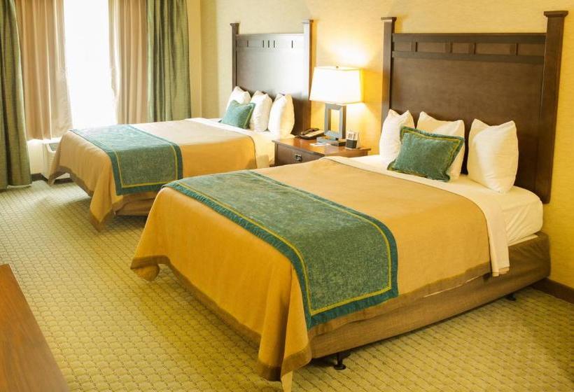 בית מלון כפרי Little Missouri Inn & Suites Watford City