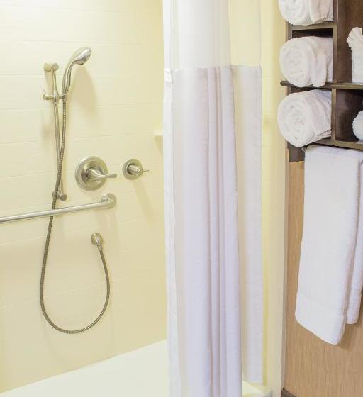 בית מלון כפרי Little Missouri Inn & Suites Watford City