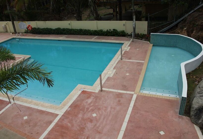 ホテル Lucia Beach