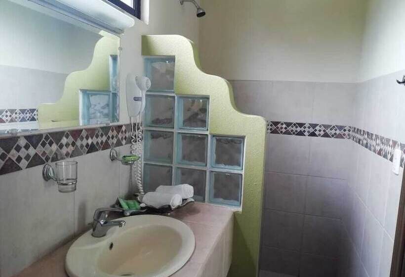 هتل Luz De Luna Bahía Ballena