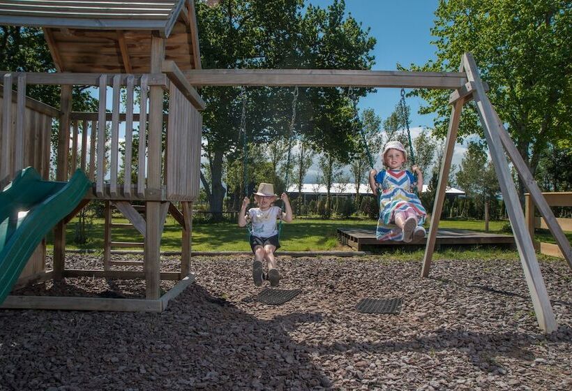 فندق Martinborough Top 10 Holiday Park