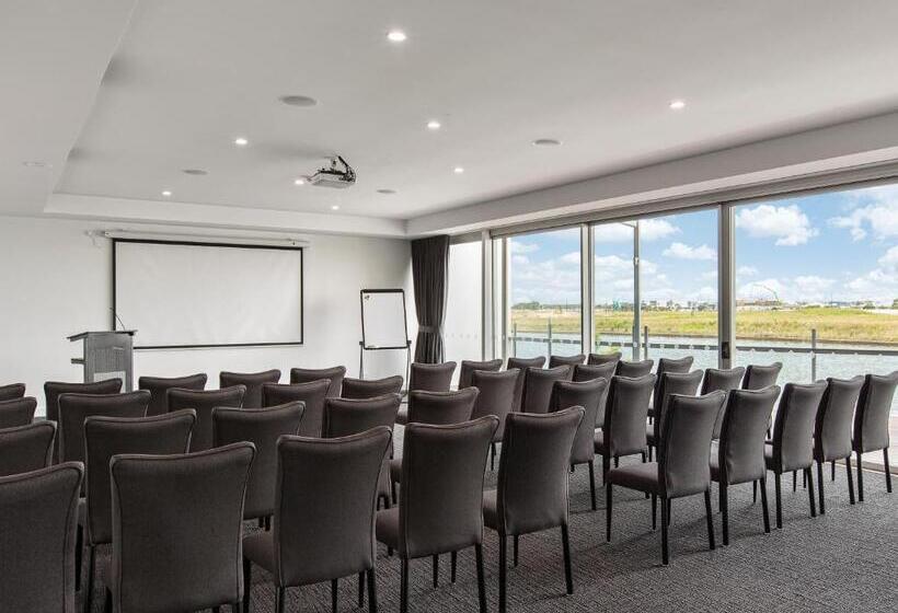 ホテル Mercure Sunshine Coast Kawana Waters