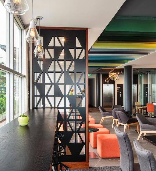 ホテル Mercure Sunshine Coast Kawana Waters