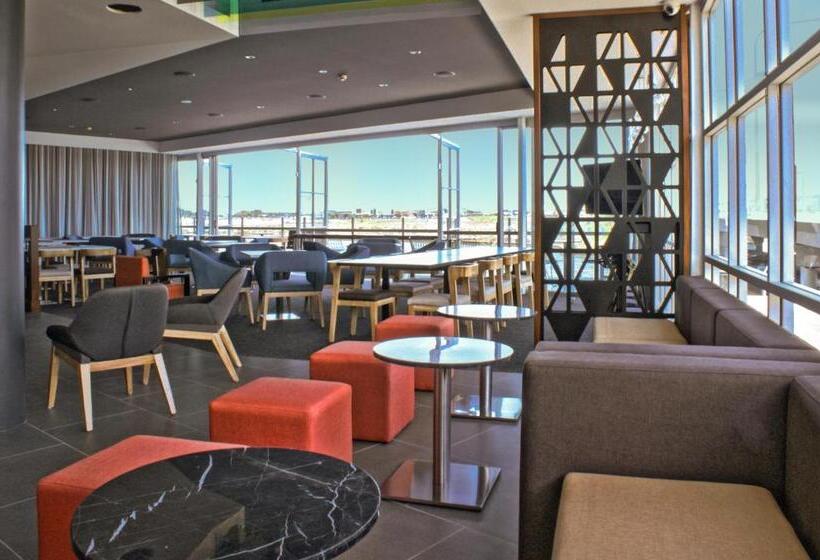 ホテル Mercure Sunshine Coast Kawana Waters