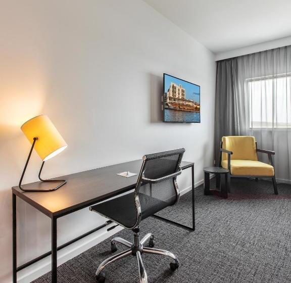 ホテル Mercure Sunshine Coast Kawana Waters