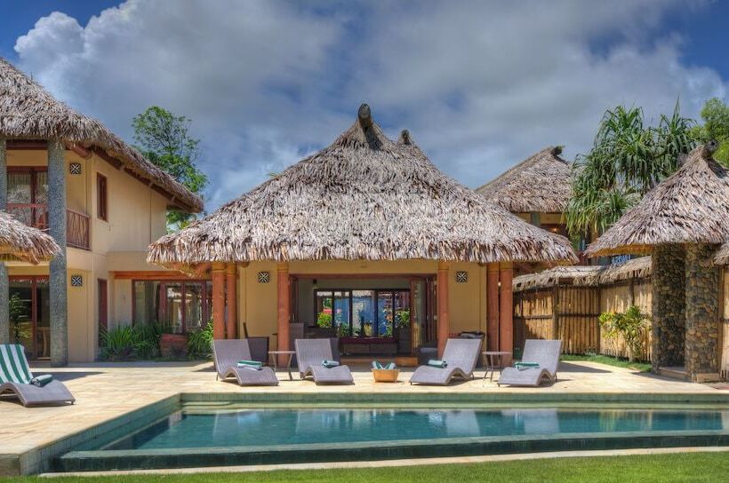 酒店 Nanuku Resort Fiji