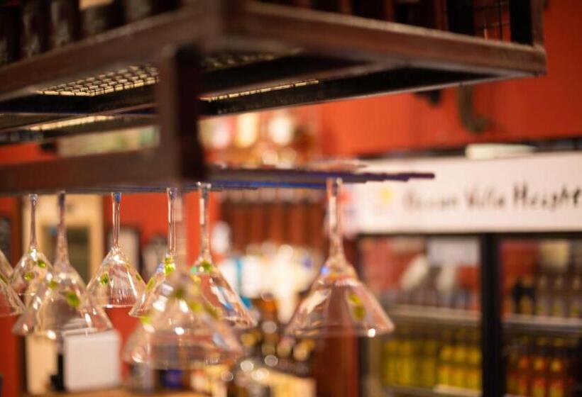 هتل Ocean Villa Heights