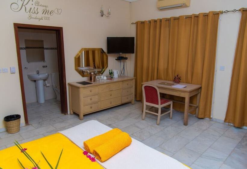 هتل Ocean Villa Heights