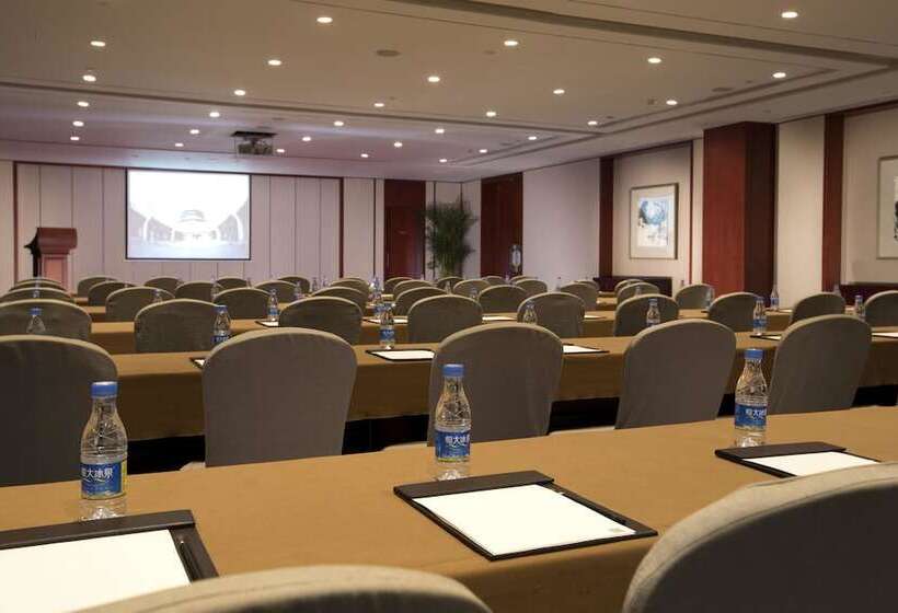 Отель Ovation Seven Cultivation