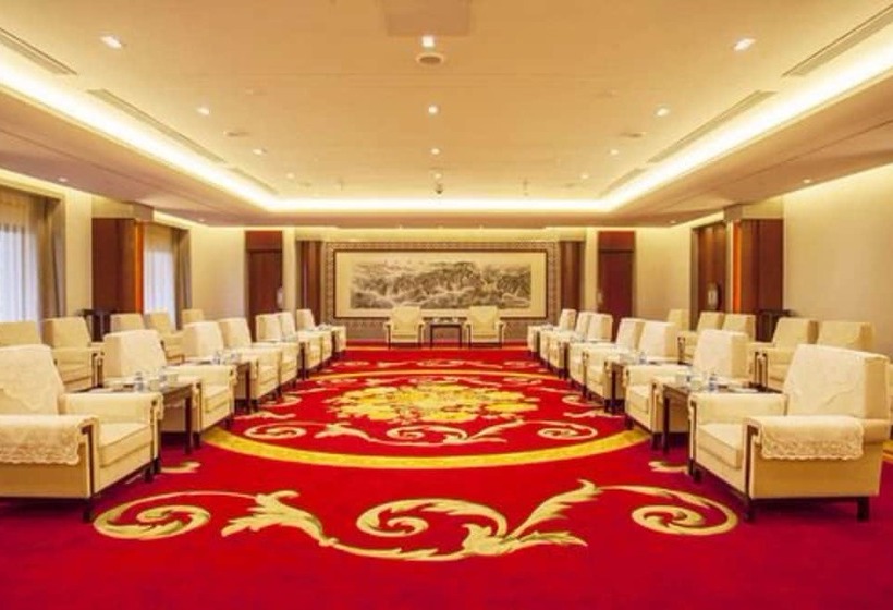 Отель Ovation Seven Cultivation