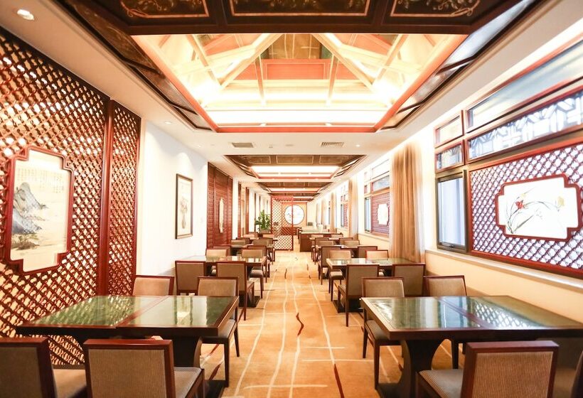 Отель Ovation Seven Cultivation