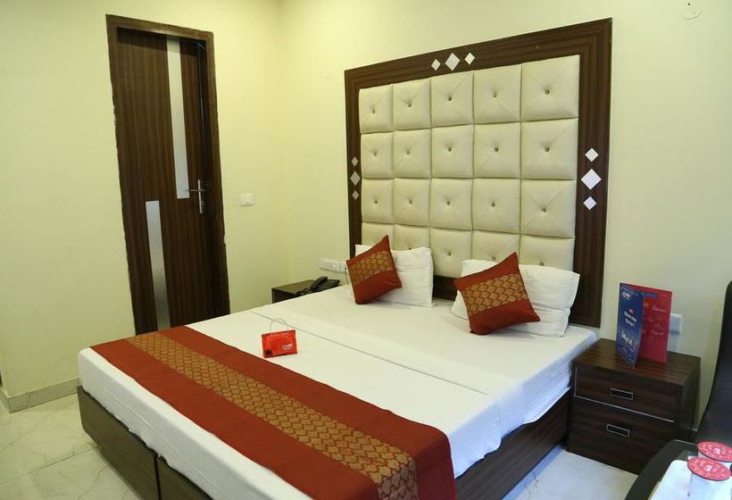 فندق Oyo Rooms Sector 22 Mobile Market