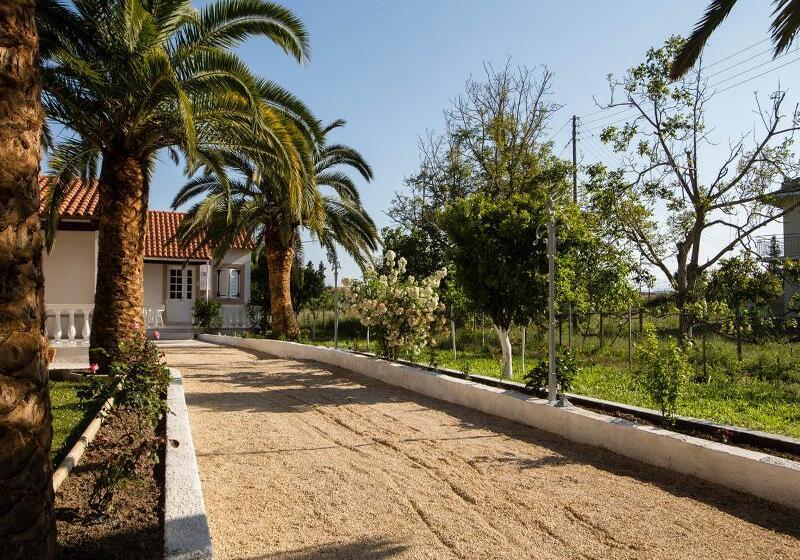 فندق Paradise Village