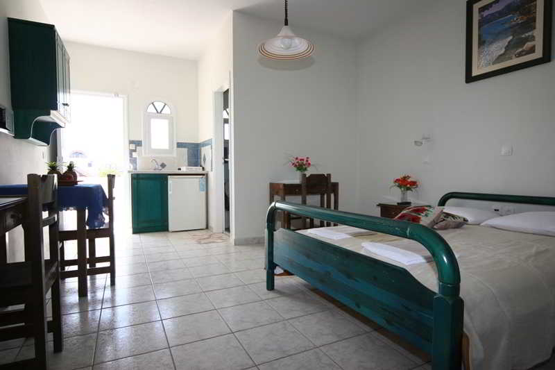 فندق Perivolos Sandy Village