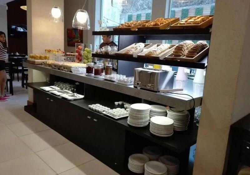 هتل Pinares Panorama Suites & Spa