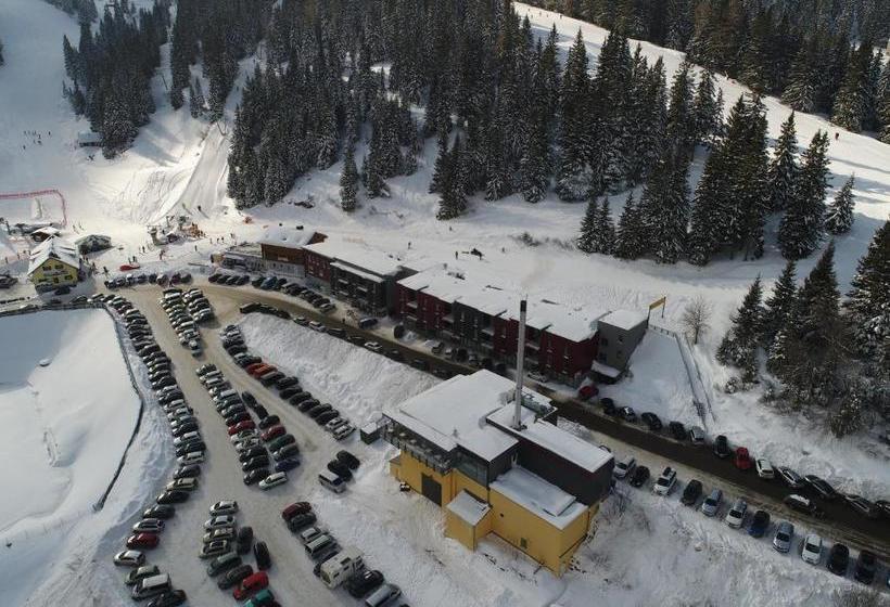 ホテル Pinguin Koralpe