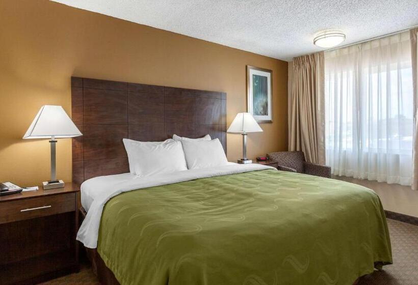 Отель Quality Inn