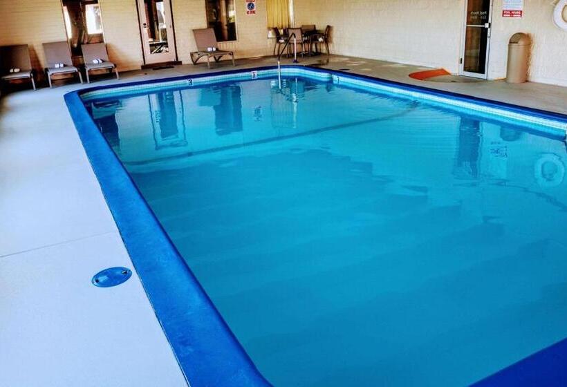 בית מלון כפרי Quality Inn