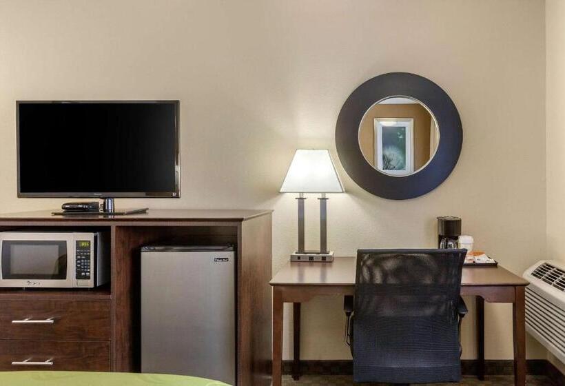 Отель Quality Inn