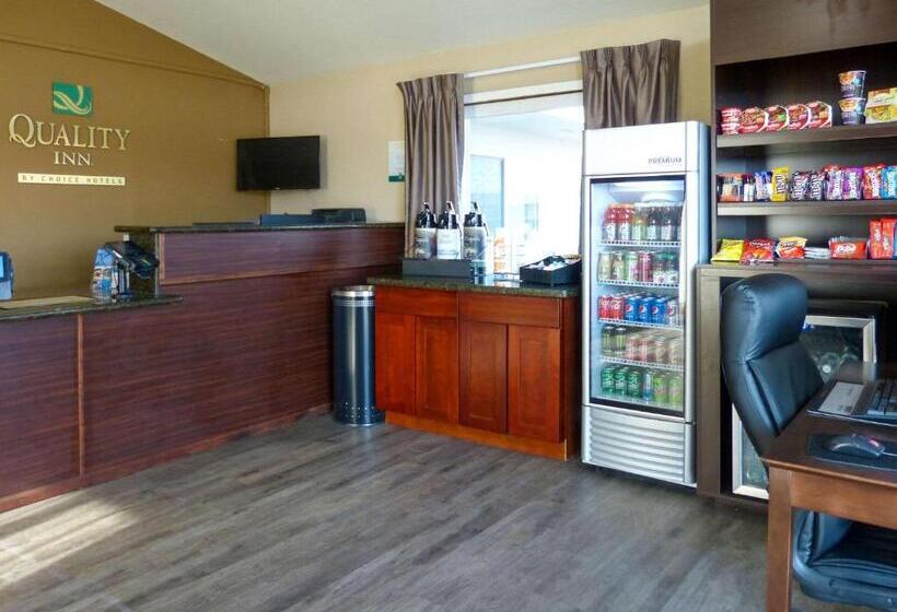 בית מלון כפרי Quality Inn