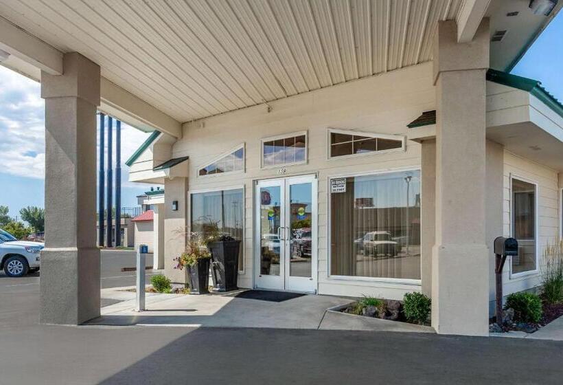 Отель Quality Inn