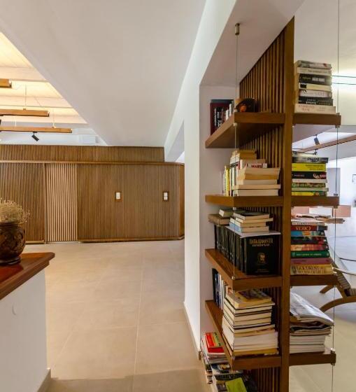 בית מלון כפרי Sarikampos Beach