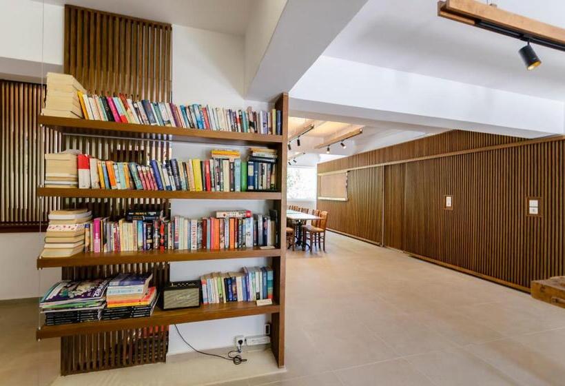 בית מלון כפרי Sarikampos Beach