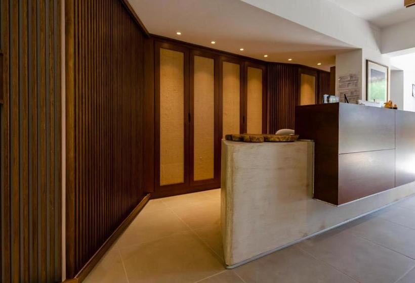 בית מלון כפרי Sarikampos Beach