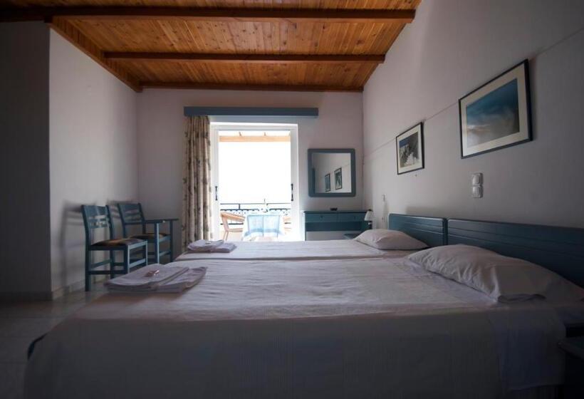 בית מלון כפרי Sarikampos Beach