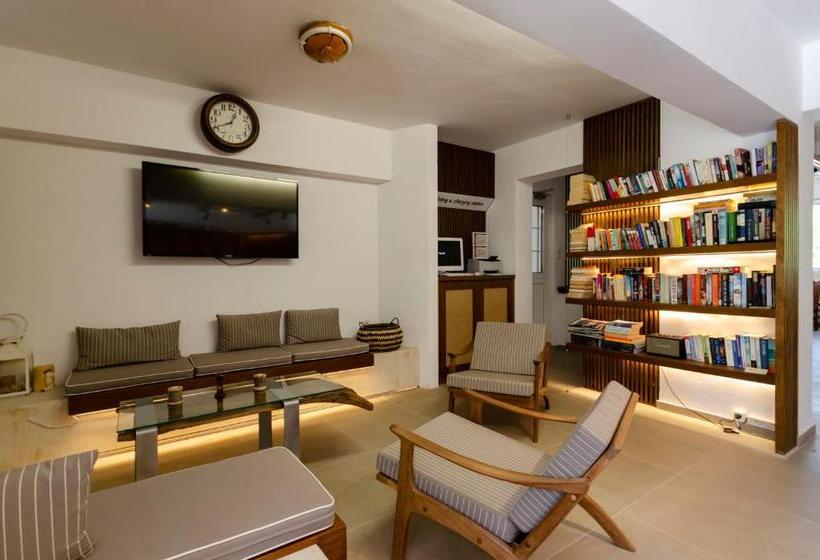 בית מלון כפרי Sarikampos Beach