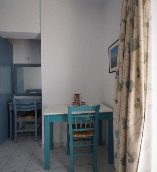 בית מלון כפרי Sarikampos Beach