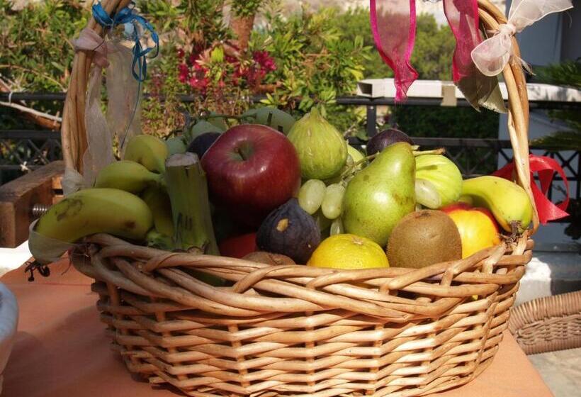 בית מלון כפרי Sarikampos Beach