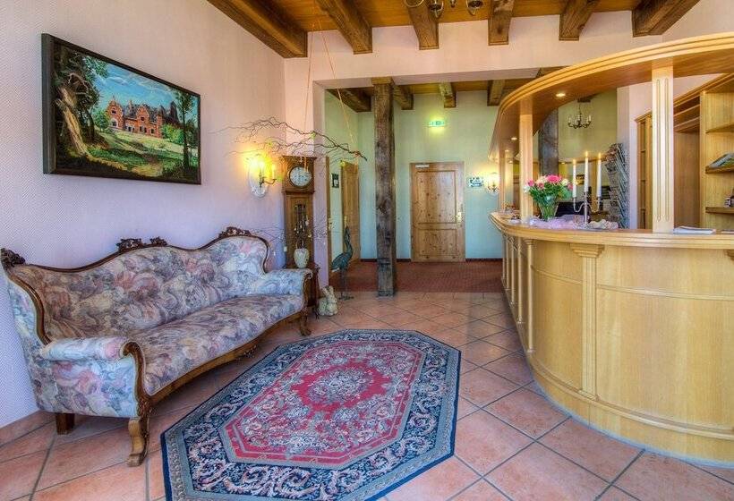 Отель Schloss Herrenstein